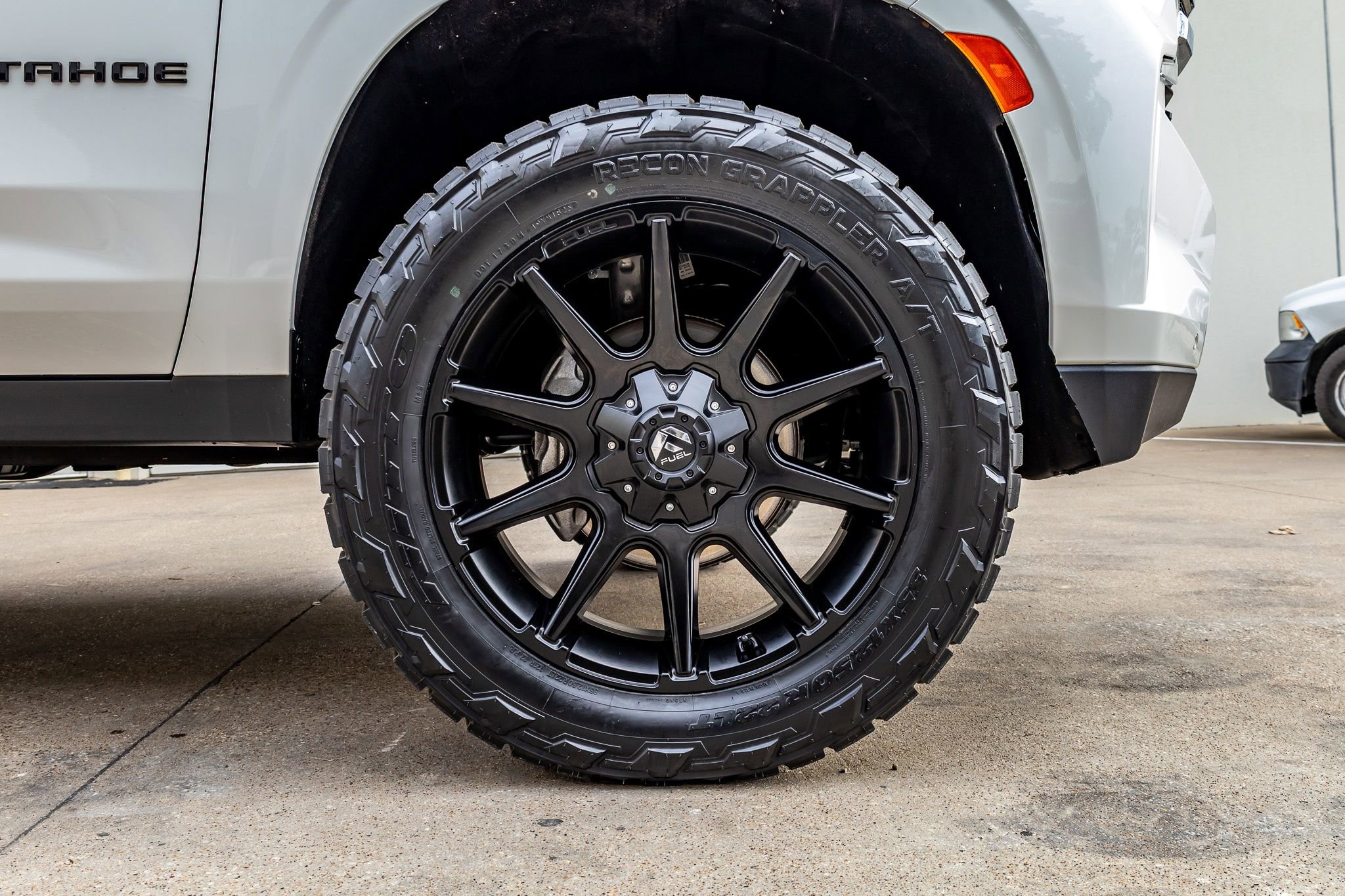 Used 2022 Chevrolet Tahoe RST w/ Sport Performance Package AWD/4WD image 12
