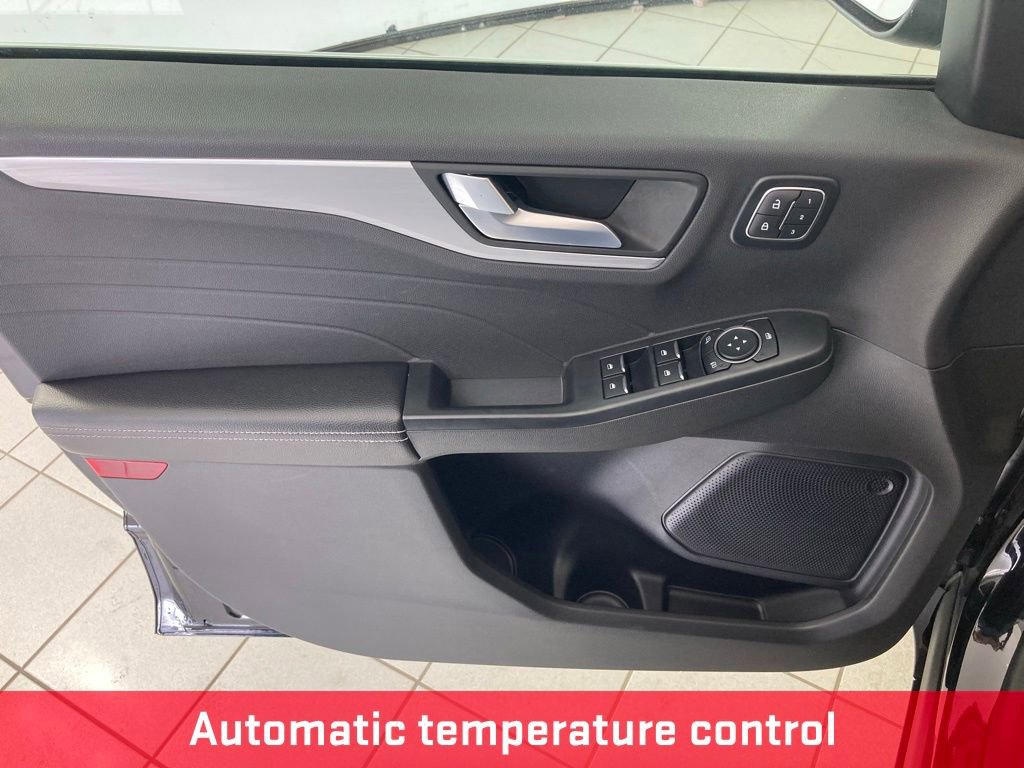 Used 2024 Ford Escape Platinum image 13