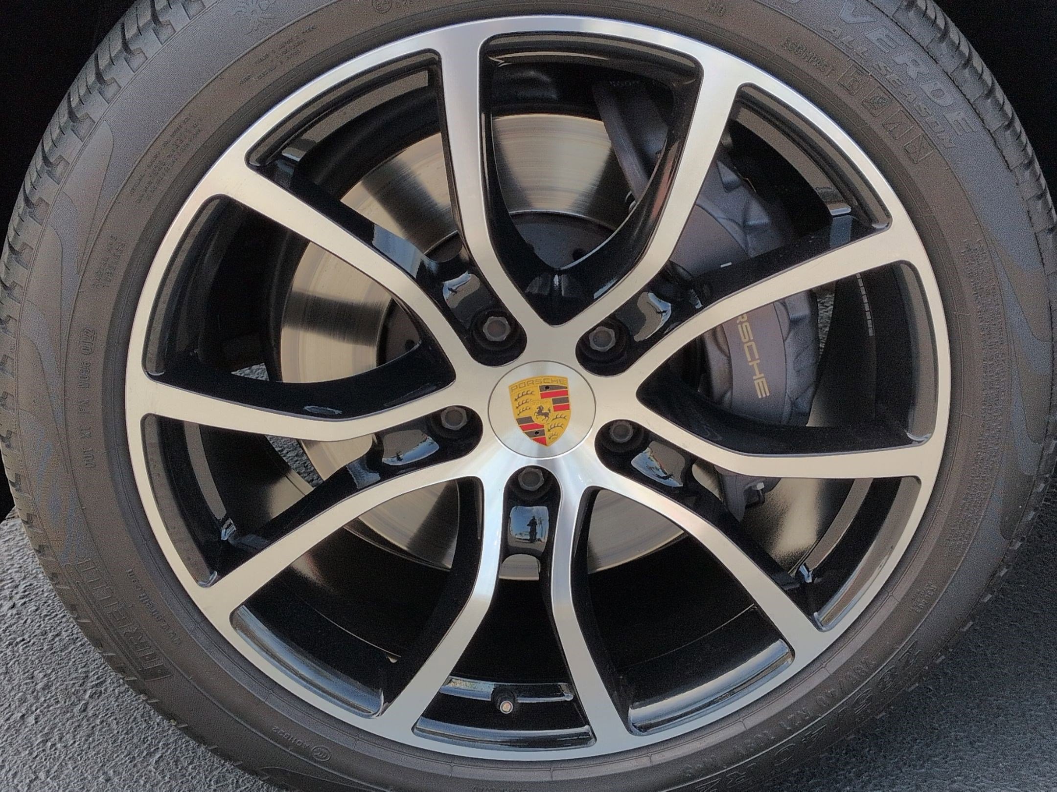 Used 2022 Porsche Cayenne Coupe AWD/4WD image 13