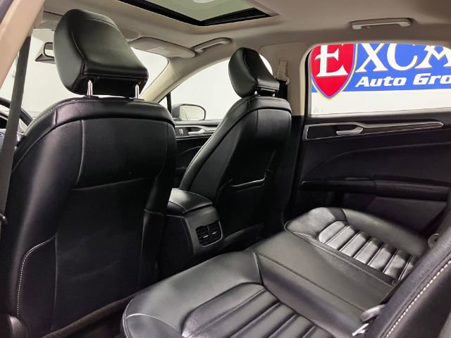 Used 2020 Ford Fusion SEL image 19