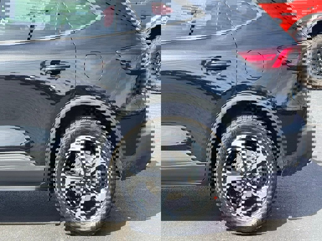 New 2025 Ford Escape ST-Line Select w/ Class II Trailer Tow Package image 36