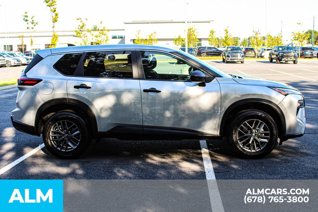 Used 2024 Nissan Rogue S FWD image 8