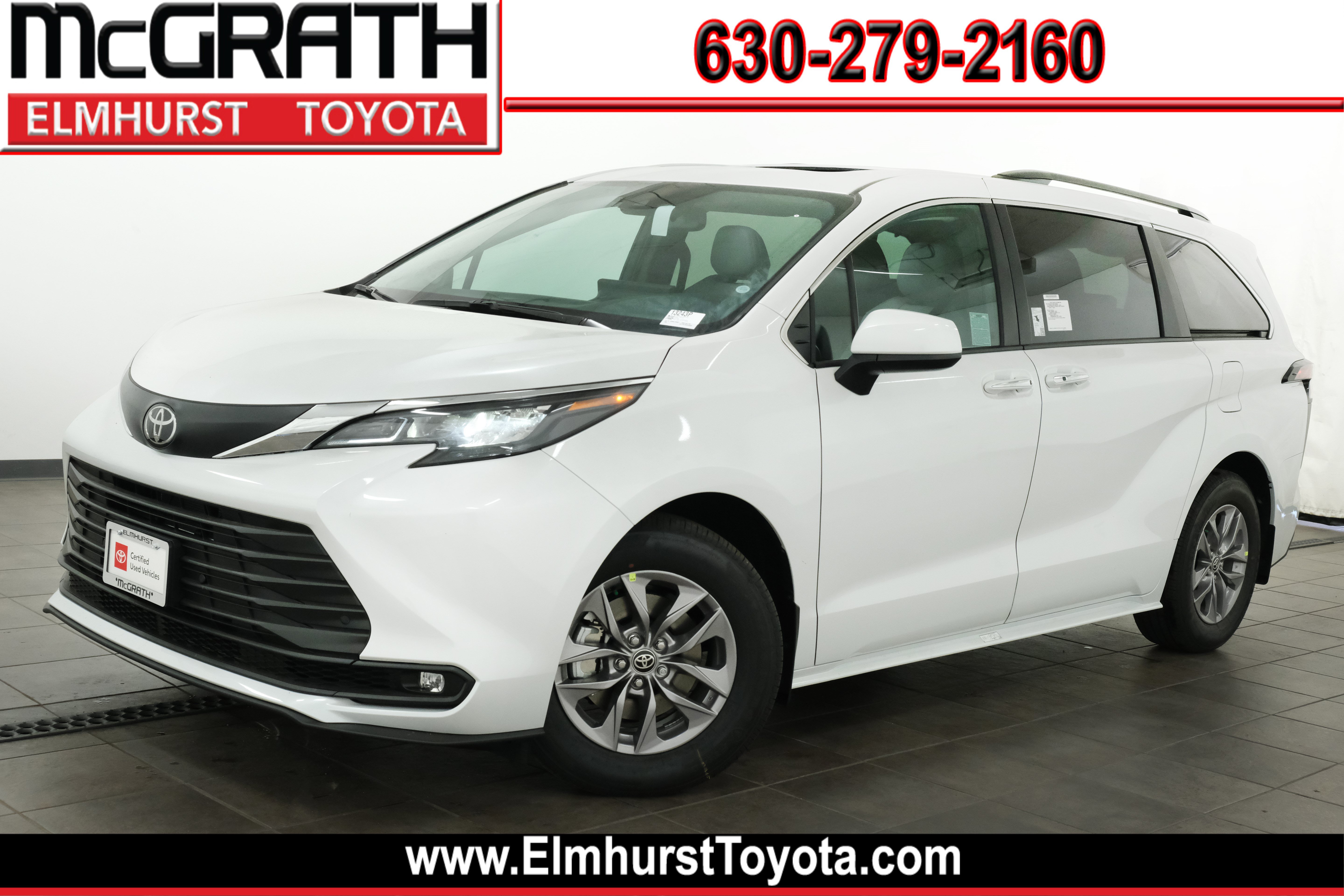 Certified 2026 Toyota Sienna XLE FWD image 1