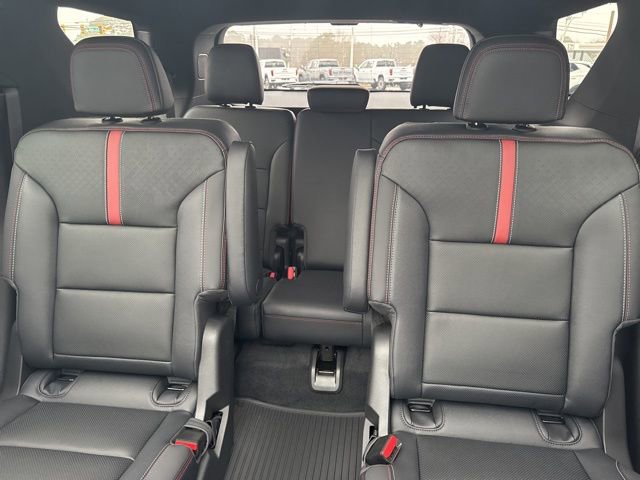 New 2026 Chevrolet Traverse RS w/ LPO, Floor Liner Package FWD image 15