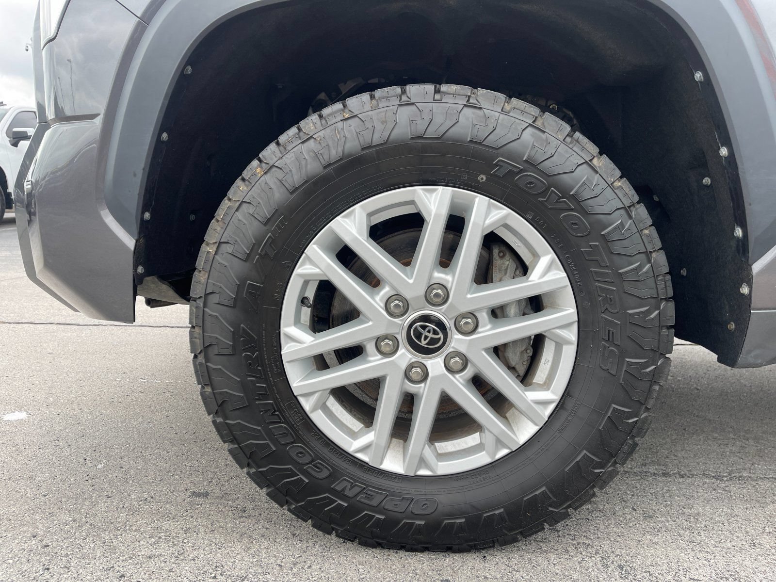 Used 2022 Toyota Tundra SR5 AWD/4WD image 30