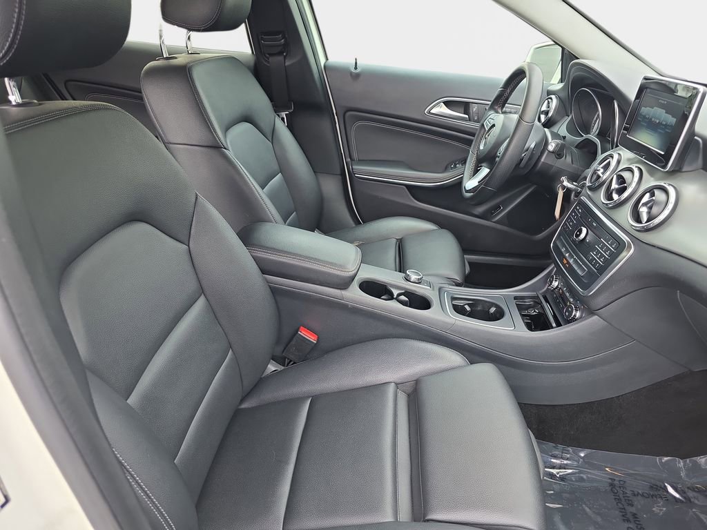 Used 2017 Mercedes-Benz GLA 250 image 12