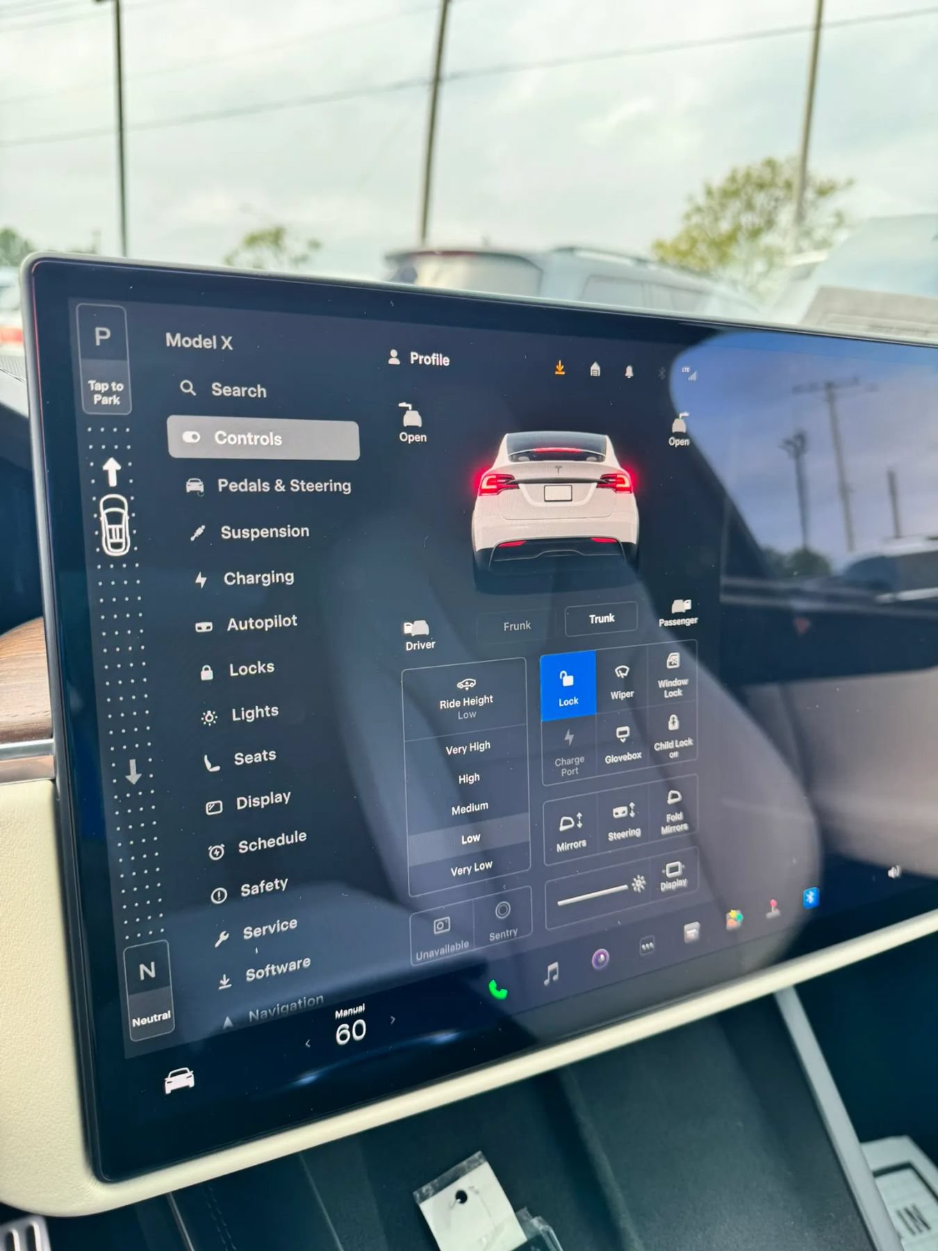 Used 2022 Tesla Model X AWD/4WD image 29