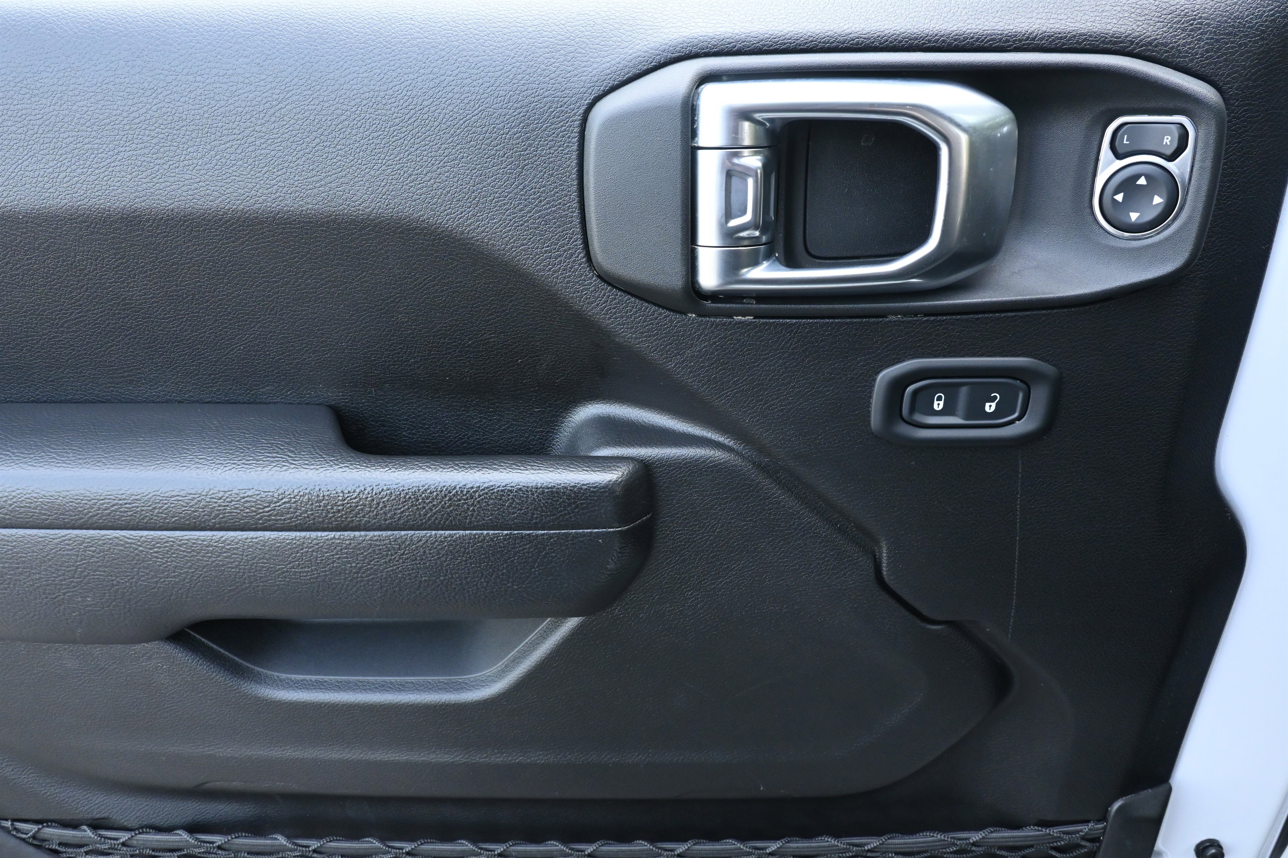 Used 2022 Jeep Wrangler Unlimited Rubicon 4xe image 15