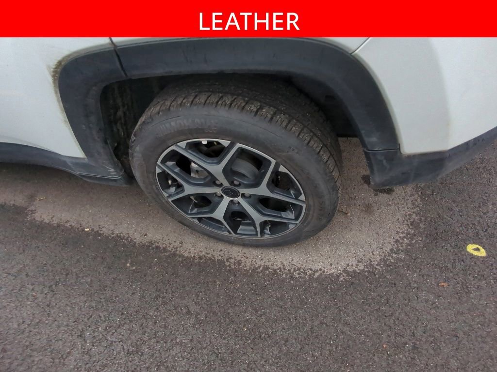 Used 2025 Jeep Compass Limited AWD/4WD image 5