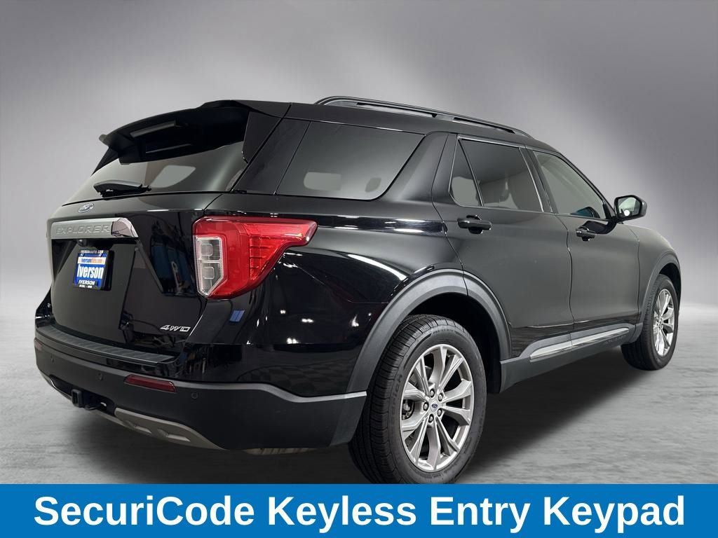 Used 2023 Ford Explorer XLT w/ Equipment Group 202A image 8