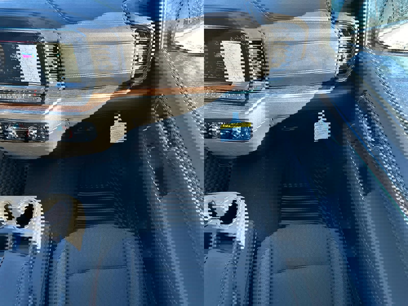 New 2025 GMC Sierra 1500 SLE w/ Preferred Package image 31