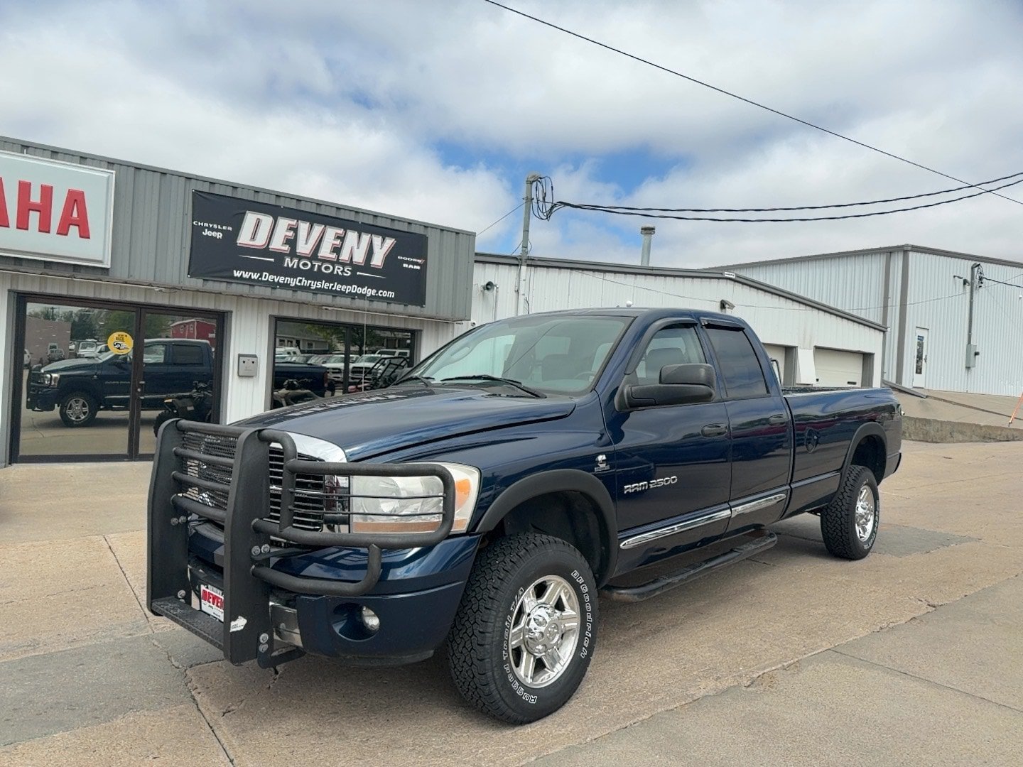 Used 2006 Dodge Ram 2500 Truck Laramie AWD/4WD image 2