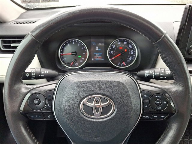 Used 2019 Toyota RAV4 XLE Premium image 19