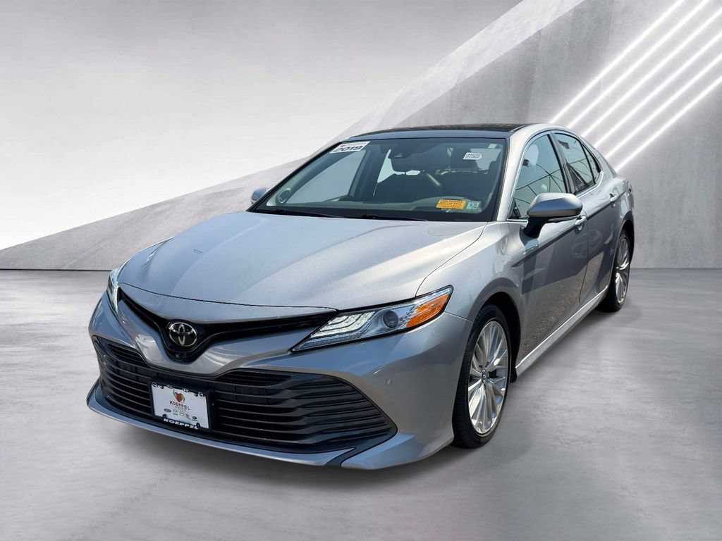 Used 2019 Toyota Camry FWD image 4