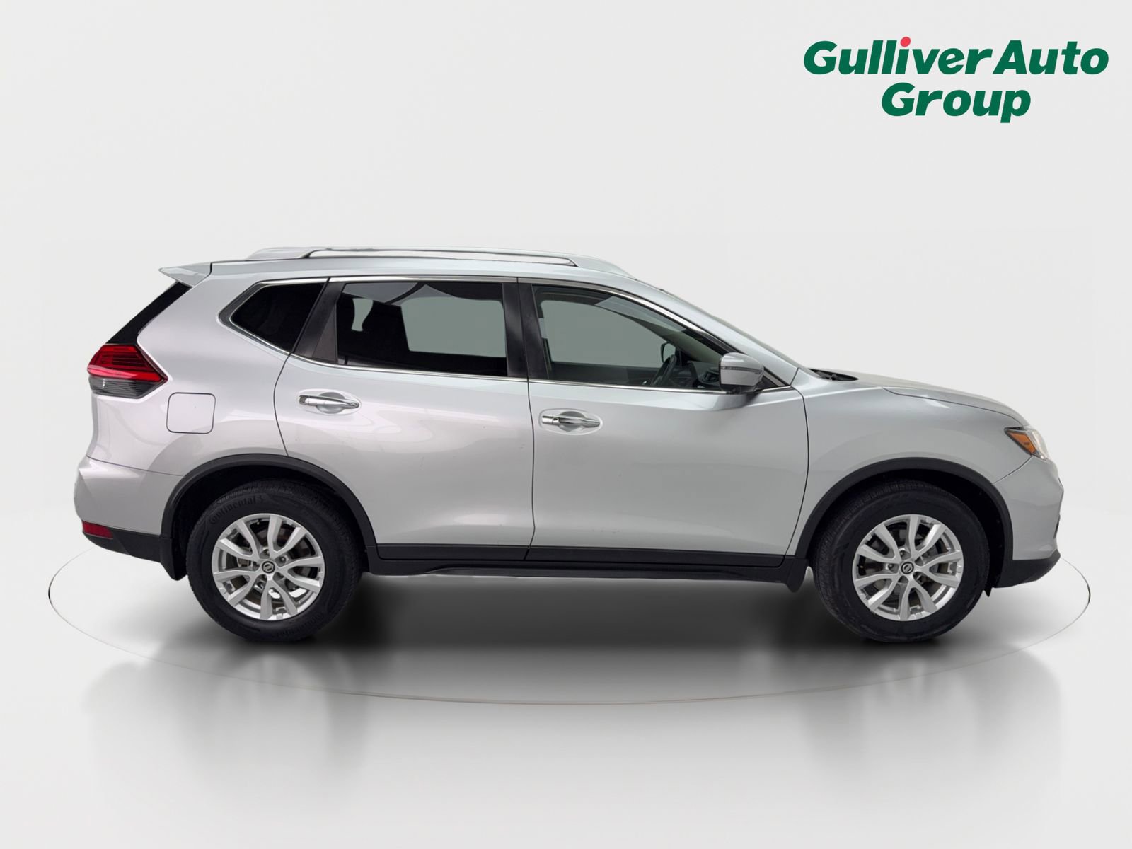 Used 2017 Nissan Rogue SV w/ SV Premium Package image 10