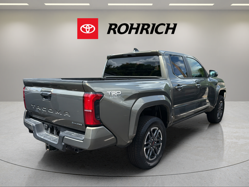 Used 2024 Toyota Tacoma TRD Sport AWD/4WD image 5