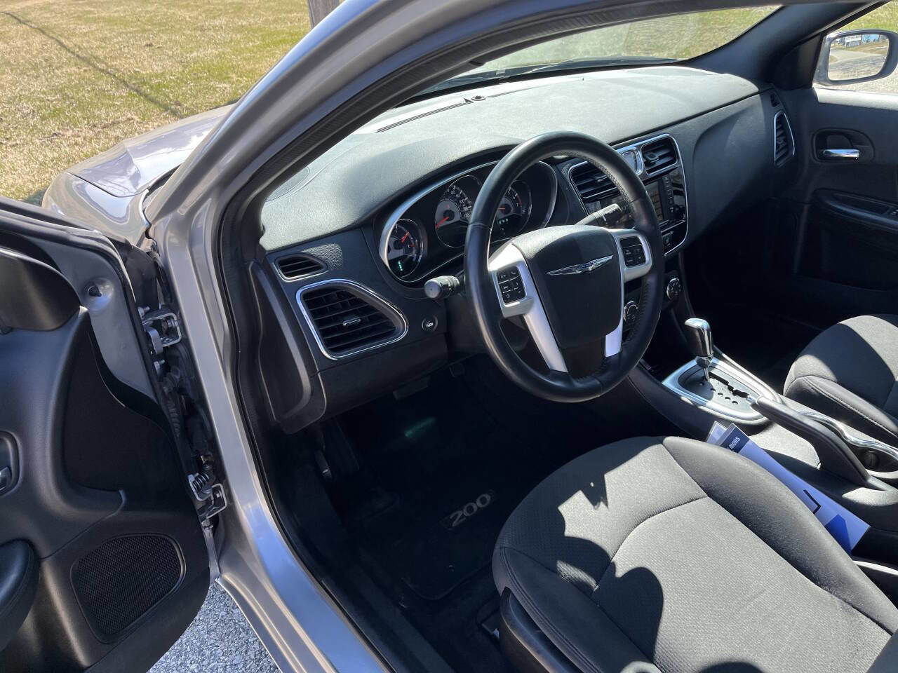 Used 2013 Chrysler 200 Touring w/ Cold Weather Group image 11