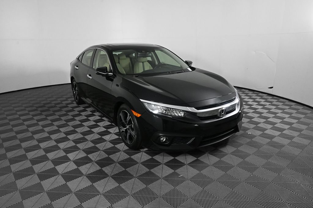 Used 2018 Honda Civic Touring image 22