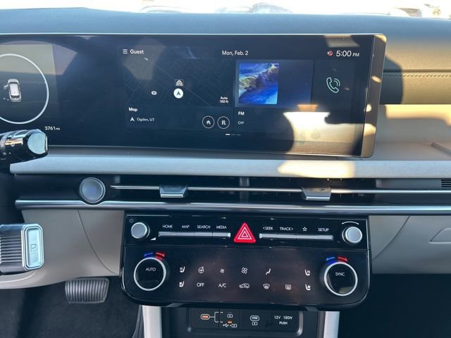 Used 2025 Hyundai Tucson Limited image 19