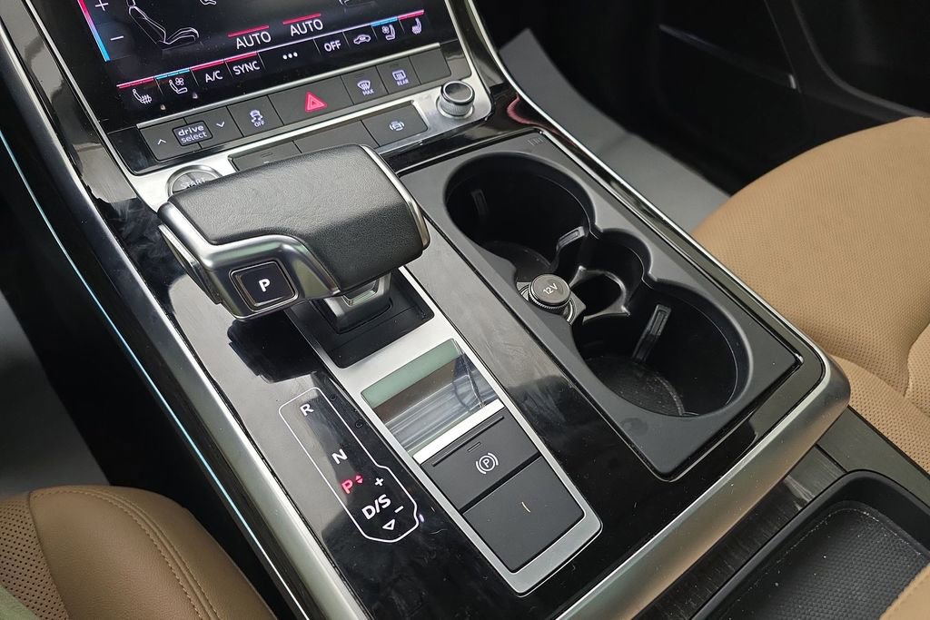 Used 2021 Audi Q8 Premium Plus AWD/4WD image 21