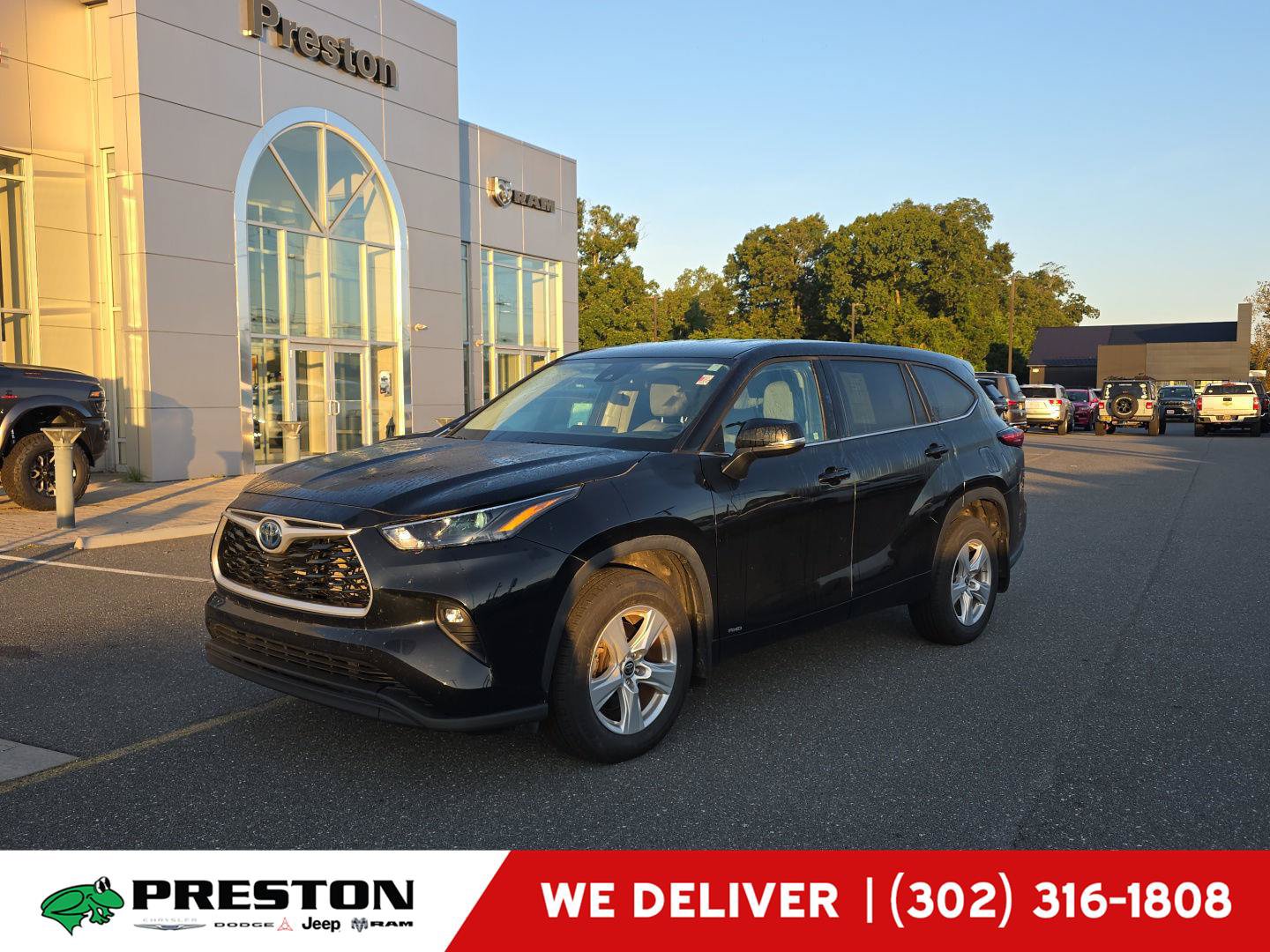Used 2022 Toyota Highlander LE