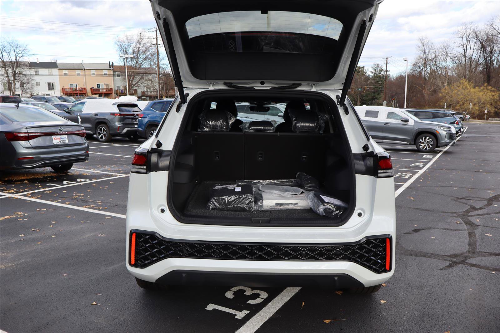 New 2026 Volkswagen Tiguan SE R-Line image 5