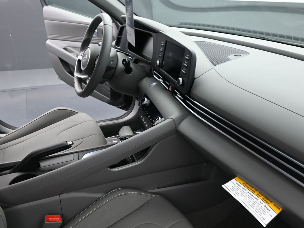 Certified 2026 Hyundai Elantra Sport w/ Cargo Package image 34