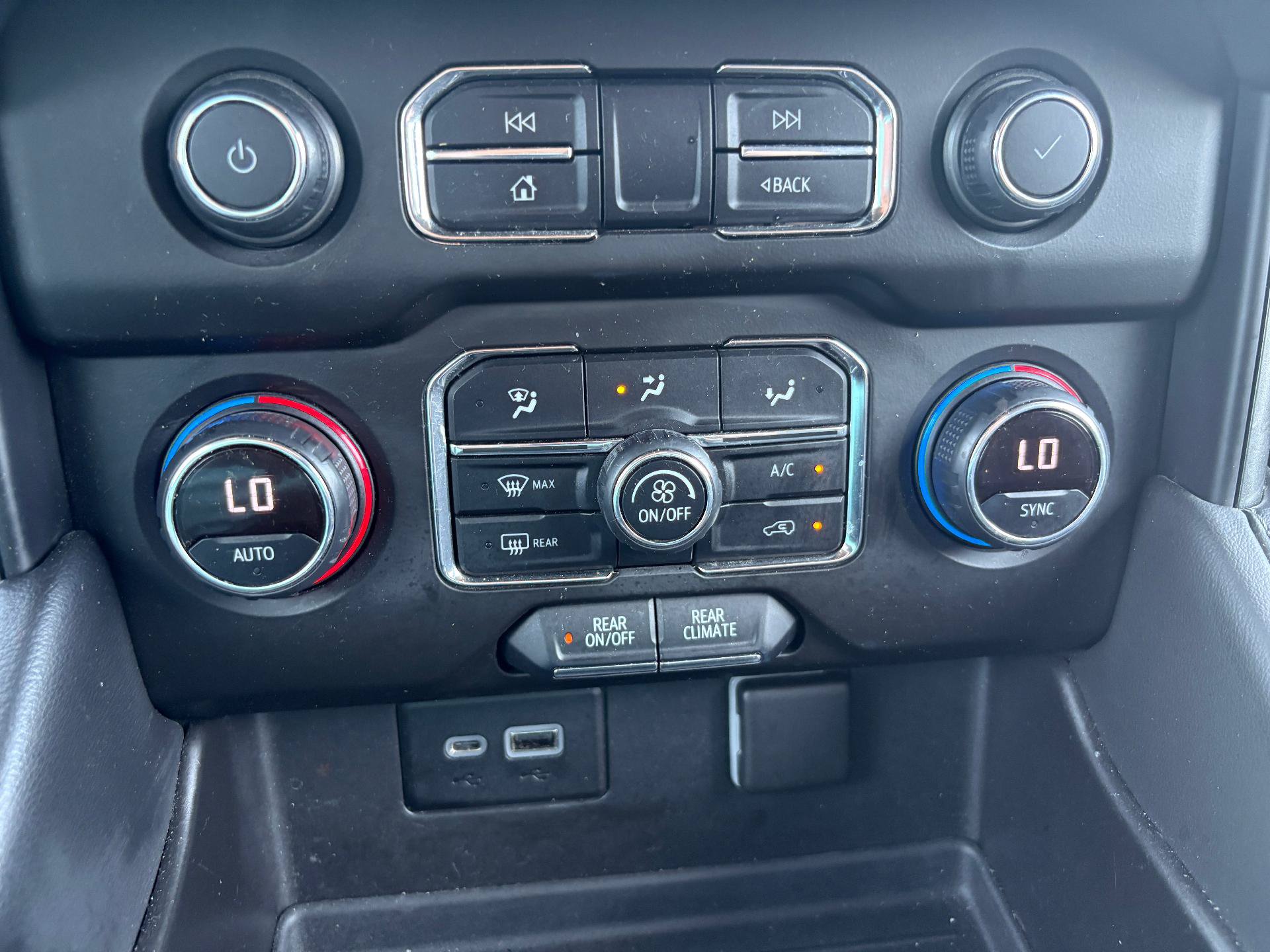 Used 2021 Chevrolet Tahoe LS AWD/4WD image 26