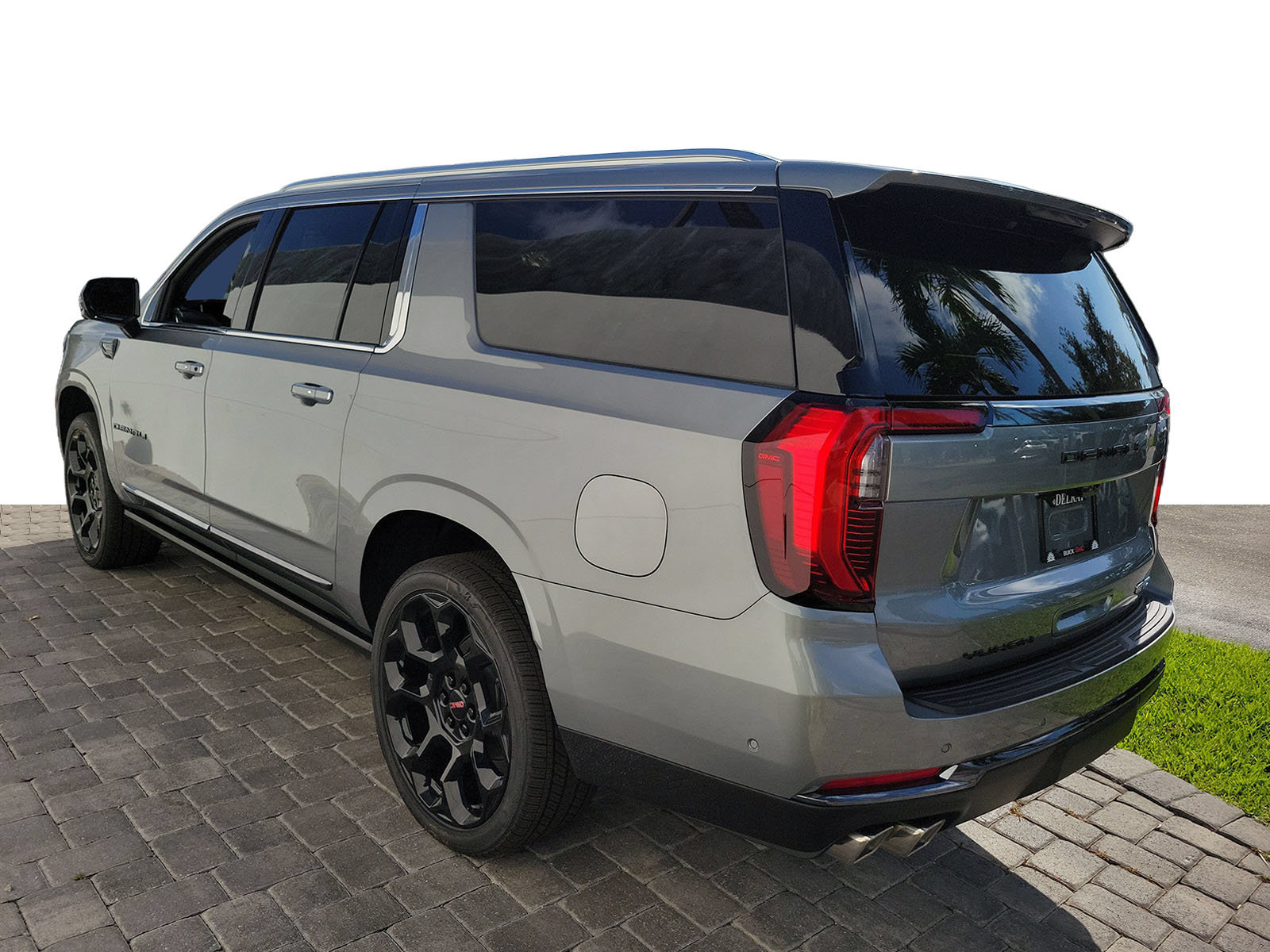 New 2026 GMC Yukon XL Denali Ultimate AWD/4WD image 4