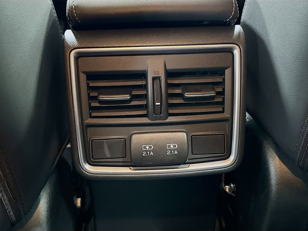 Used 2021 Subaru Forester Limited image 24