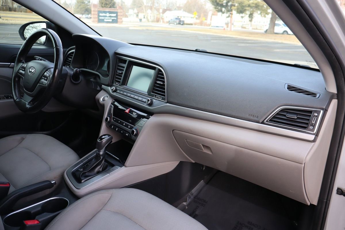 Used 2017 Hyundai Elantra ECO w/ Cargo Package image 17