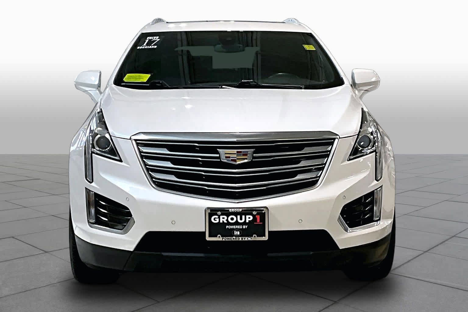 Used 2017 Cadillac XT5 Luxury w/ Driver Awareness Package AWD/4WD image 4