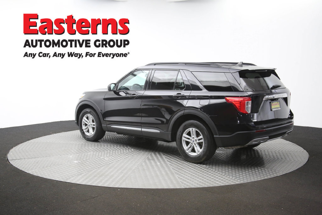 Used 2022 Ford Explorer XLT w/ Equipment Group 202A AWD/4WD image 59