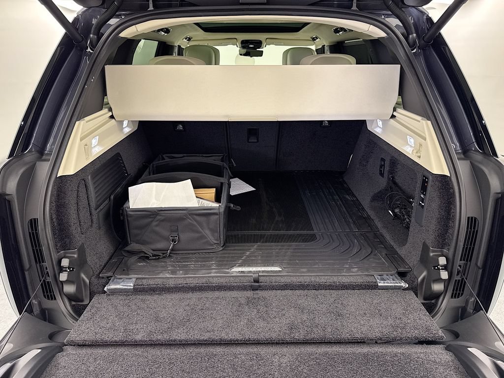 New 2026 Land Rover Range Rover Long Wheelbase Autobiography AWD/4WD image 28