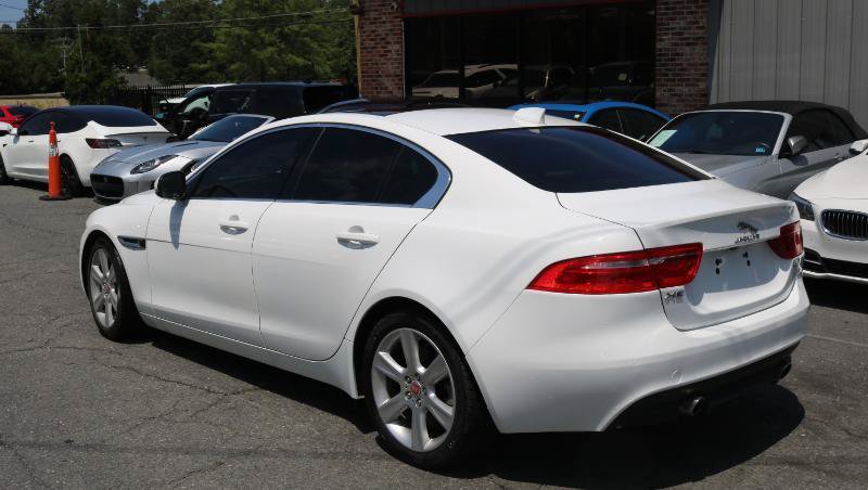Used 2018 Jaguar XE Prestige RWD image 5
