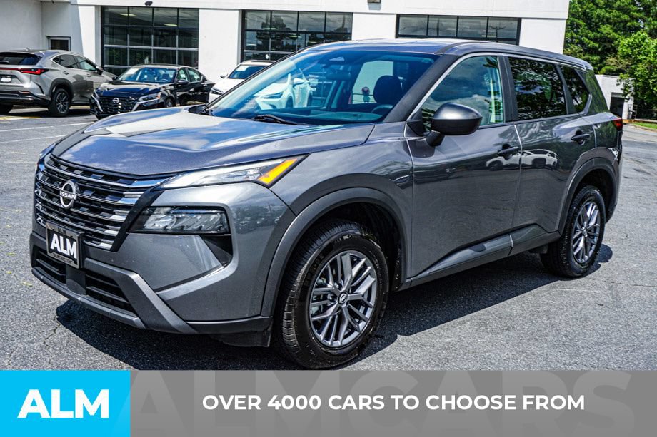 Used 2024 Nissan Rogue S AWD/4WD image 2