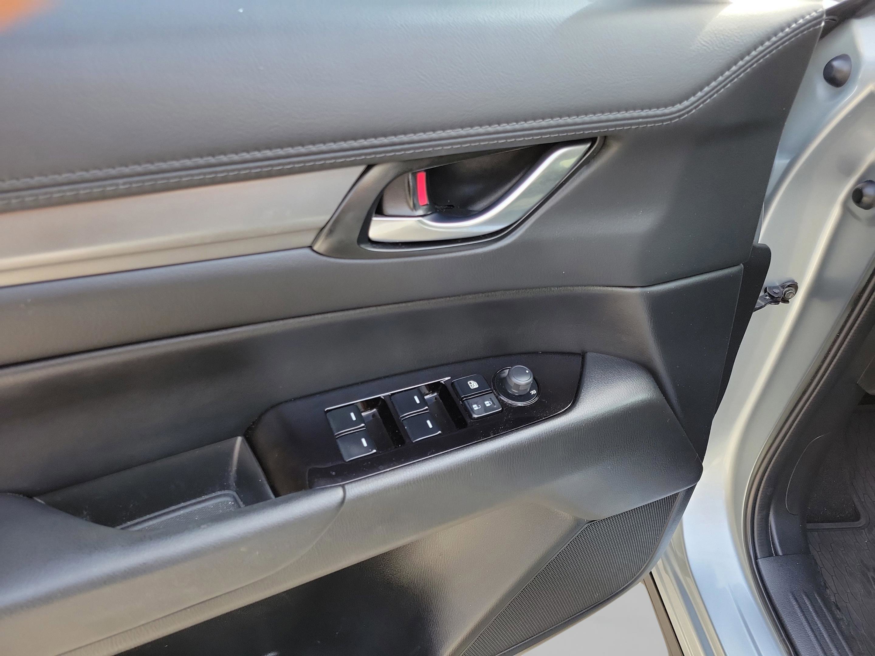 Used 2021 MAZDA CX-5 Touring FWD image 26