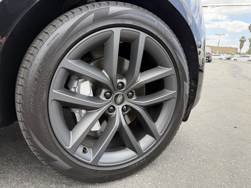 Used 2023 Land Rover Range Rover Sport SE AWD/4WD image 4