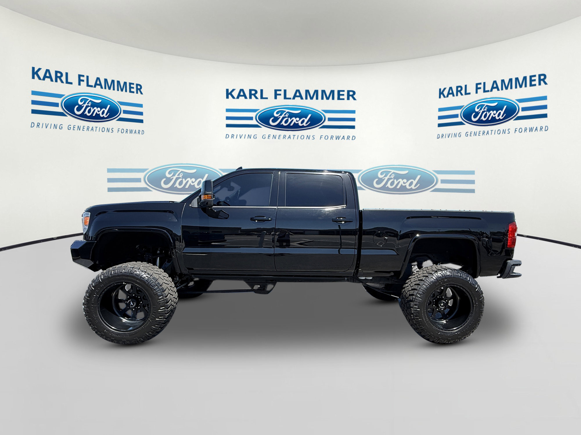 Used 2016 GMC Sierra 2500 Denali w/ Duramax Plus Package AWD/4WD image 5