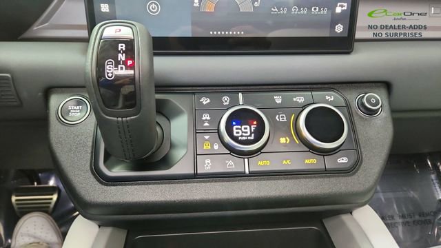Used 2025 Land Rover Defender 110 X image 53