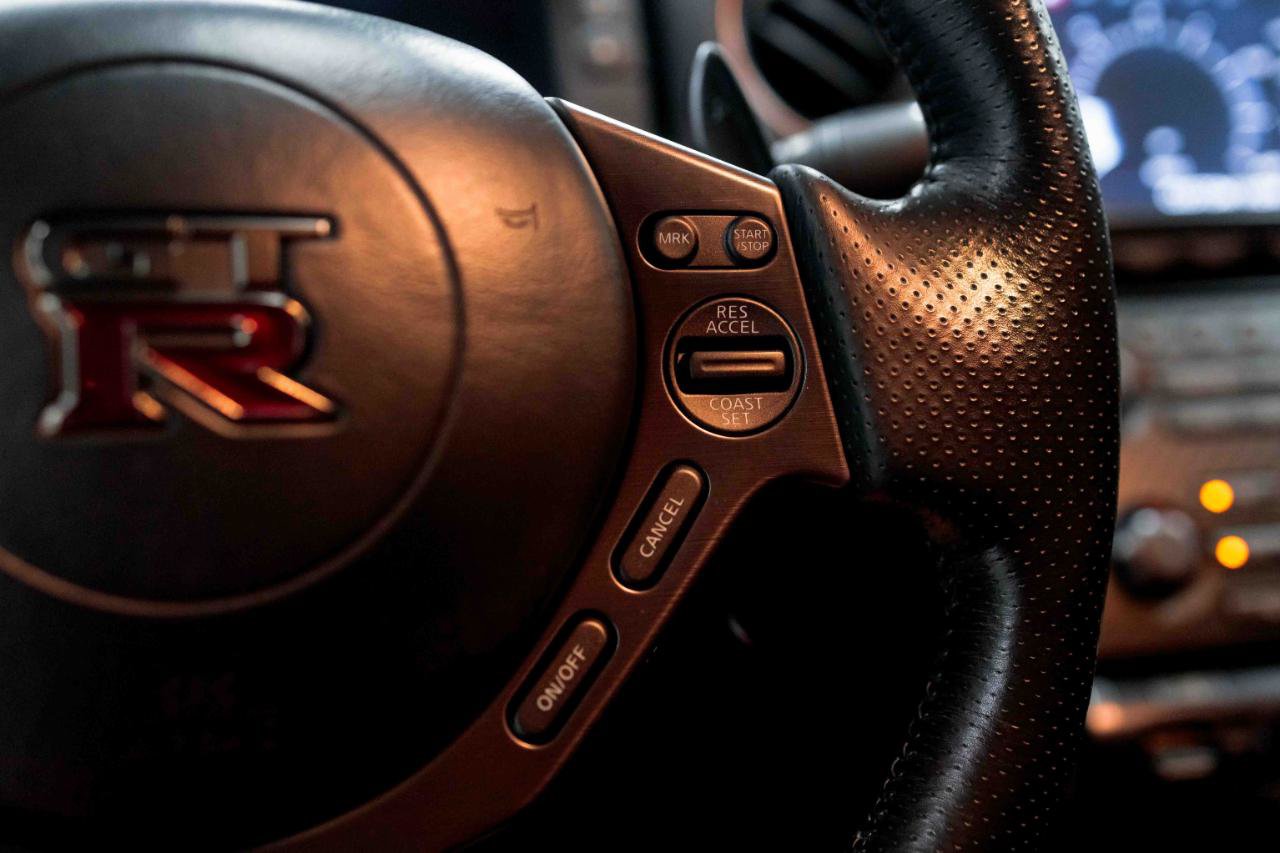 Used 2015 Nissan GT-R Premium AWD/4WD image 47
