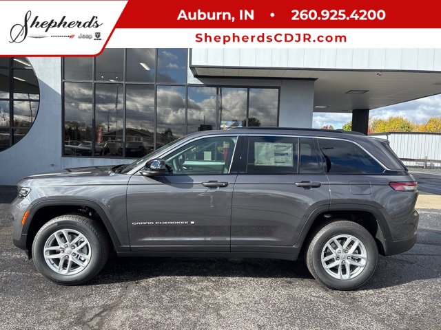 New 2025 Jeep Grand Cherokee Laredo X