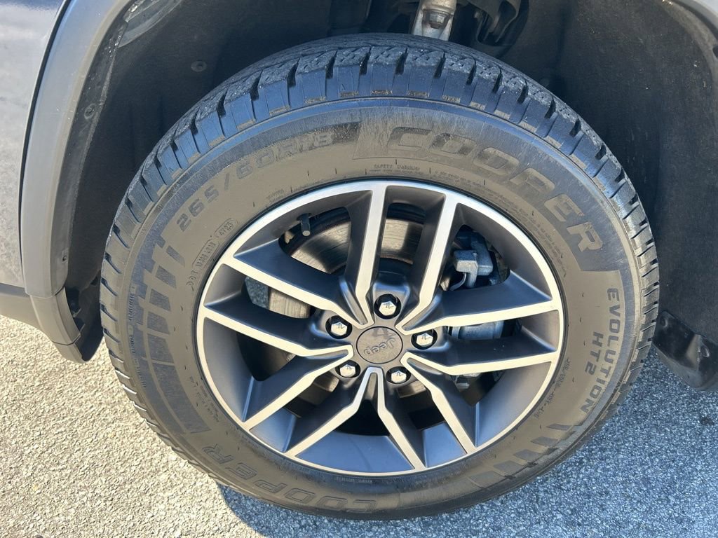 Used 2020 Jeep Grand Cherokee Limited w/ Premium Lighting Group image 18