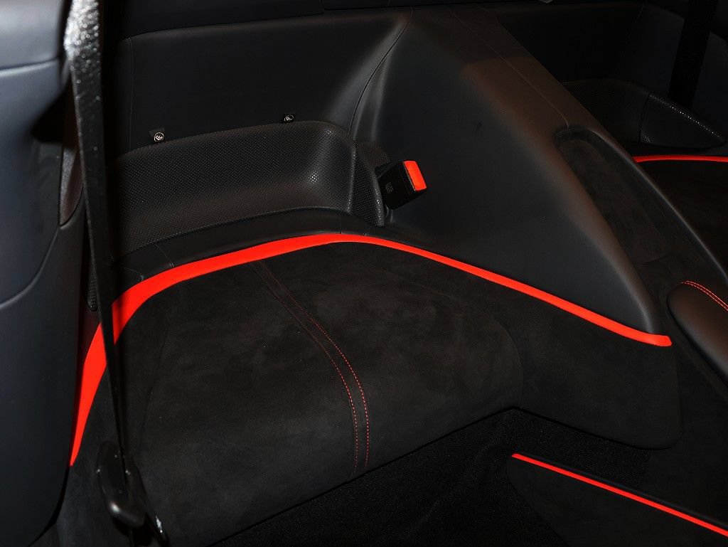 Certified 2025 Ferrari Roma Spider RWD image 65