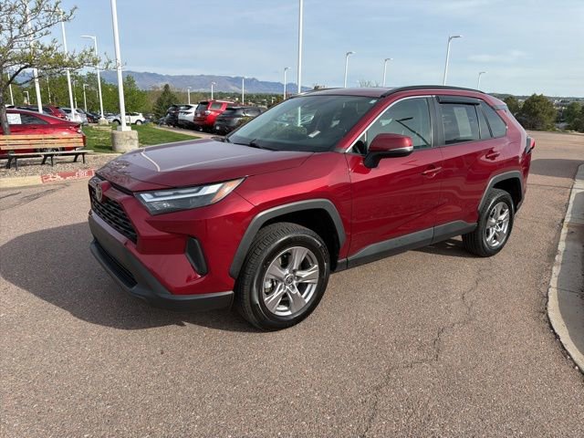 Used 2022 Toyota RAV4 XLE FWD image 3