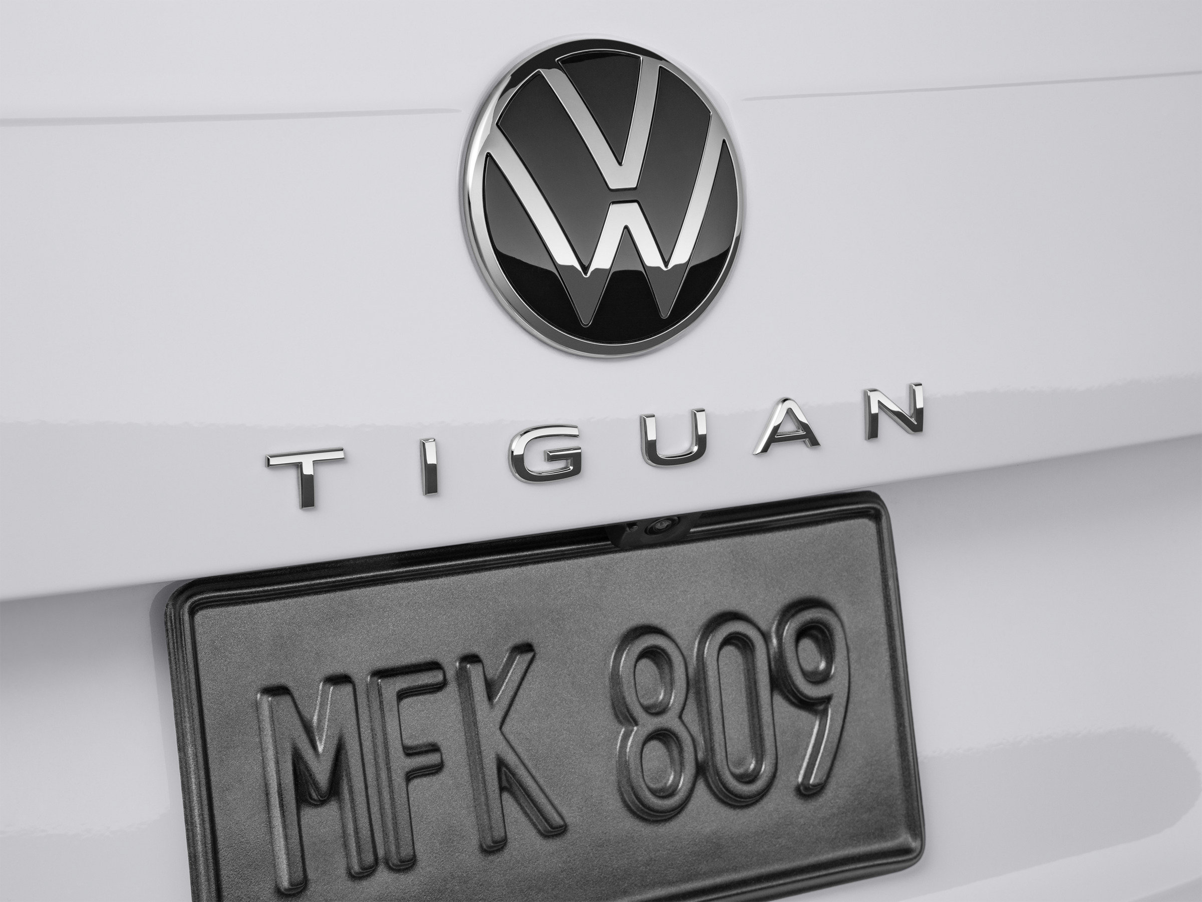 Used 2024 Volkswagen Tiguan SE w/ Panoramic Sunroof Package FWD image 59