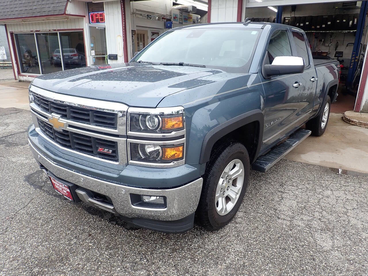 Used 2014 Chevrolet Silverado 1500 LTZ Z71 w/ LTZ Plus Package image 2
