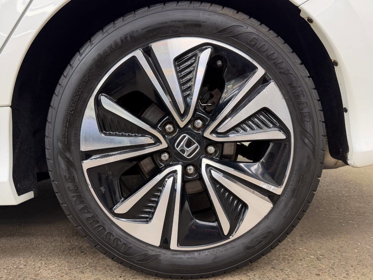 Used 2017 Honda Civic EX-L image 11