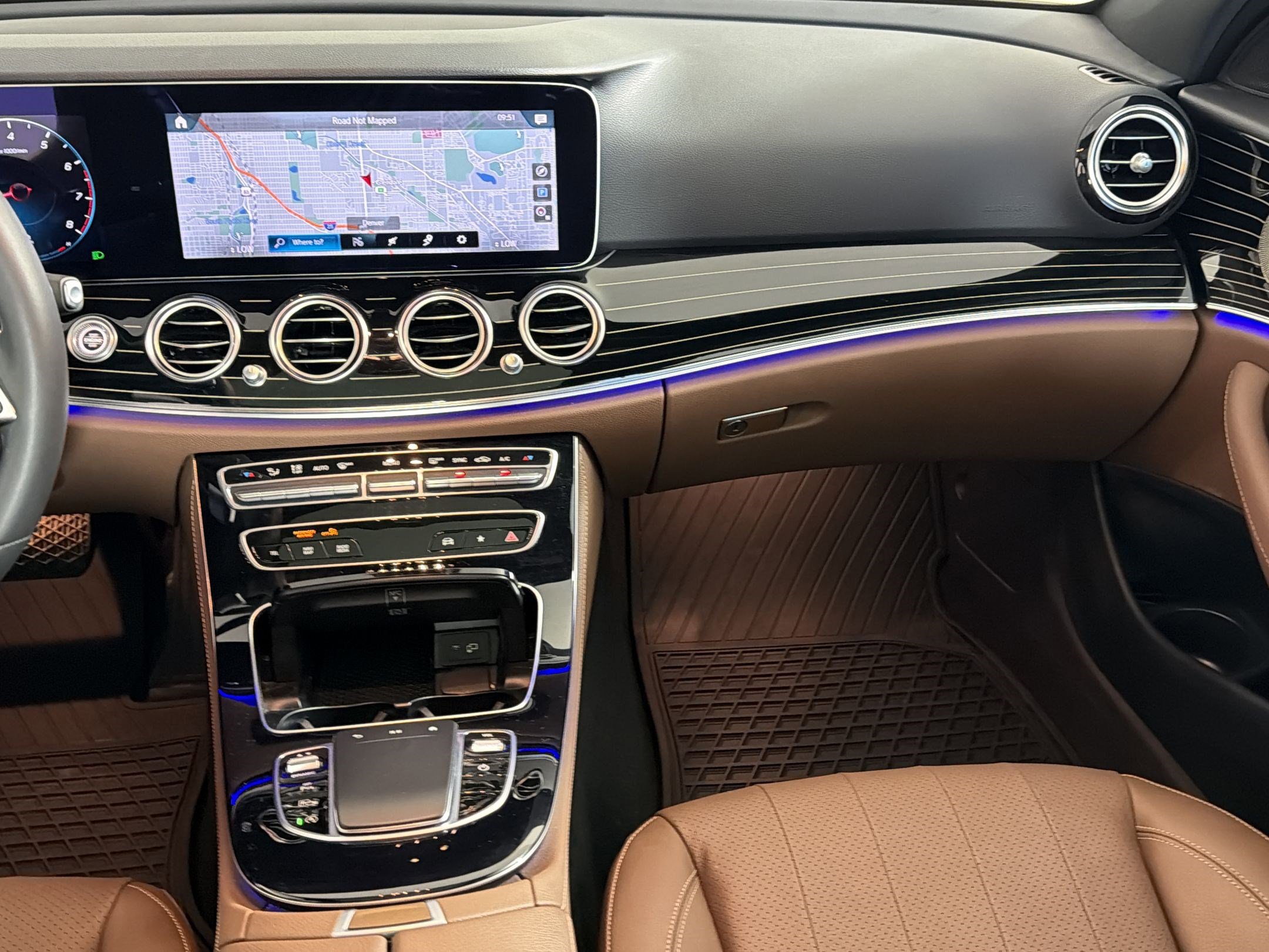 Used 2023 Mercedes-Benz E 350 4MATIC Sedan image 29