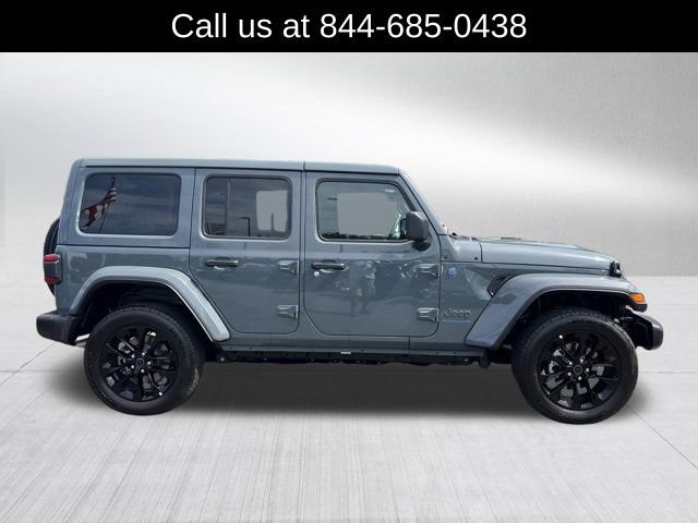 Certified 2025 Jeep Wrangler Unlimited Sahara w/ Safety Group AWD/4WD image 4